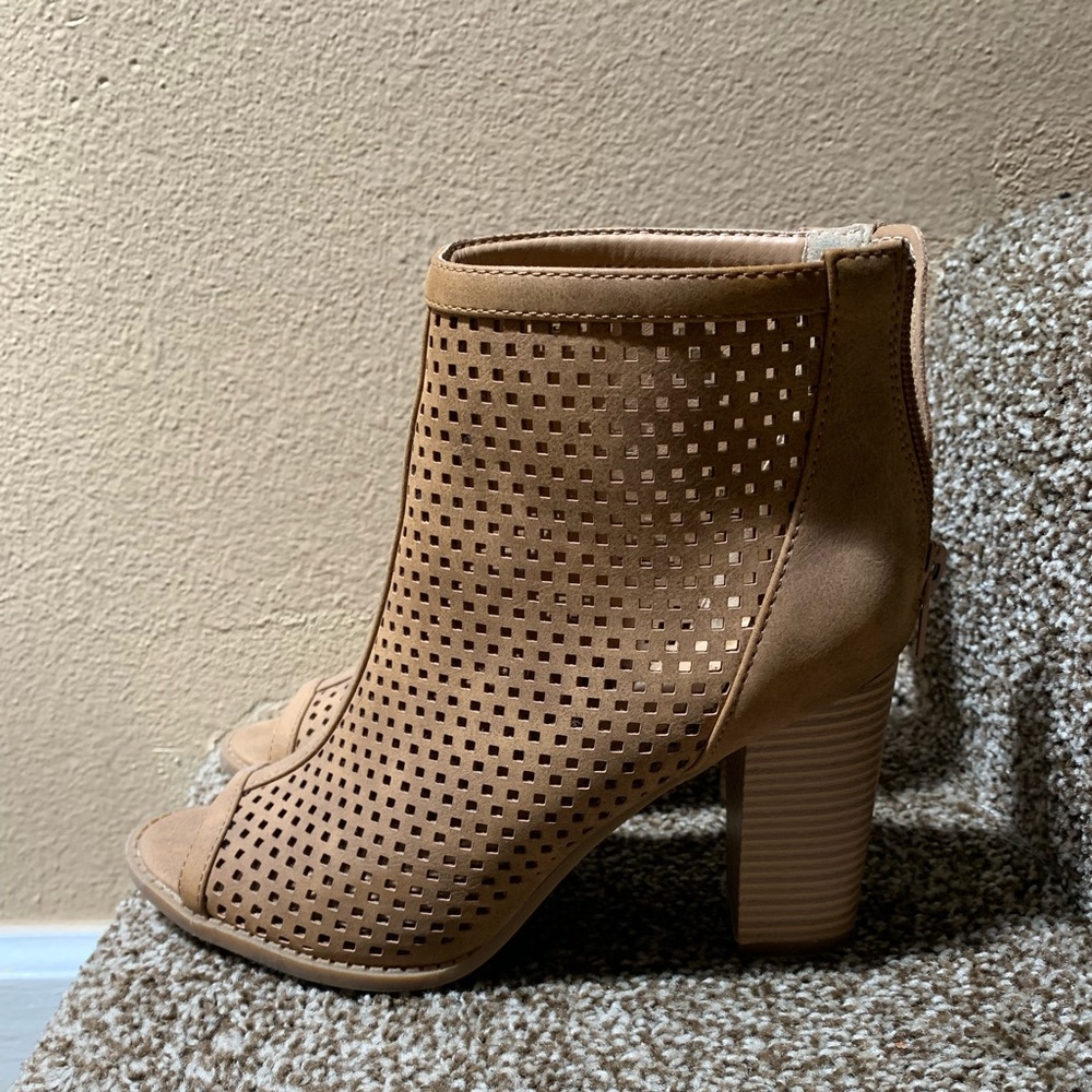 Ankle boot, open toed shoes